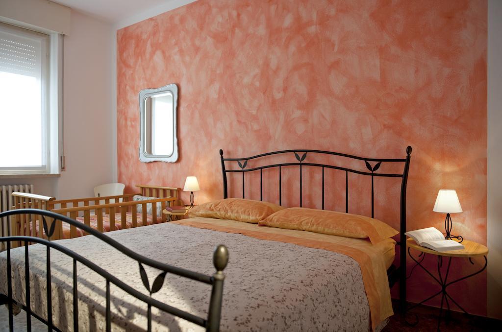 B&B Ai Testi Castelnuovo del Garda Quarto foto